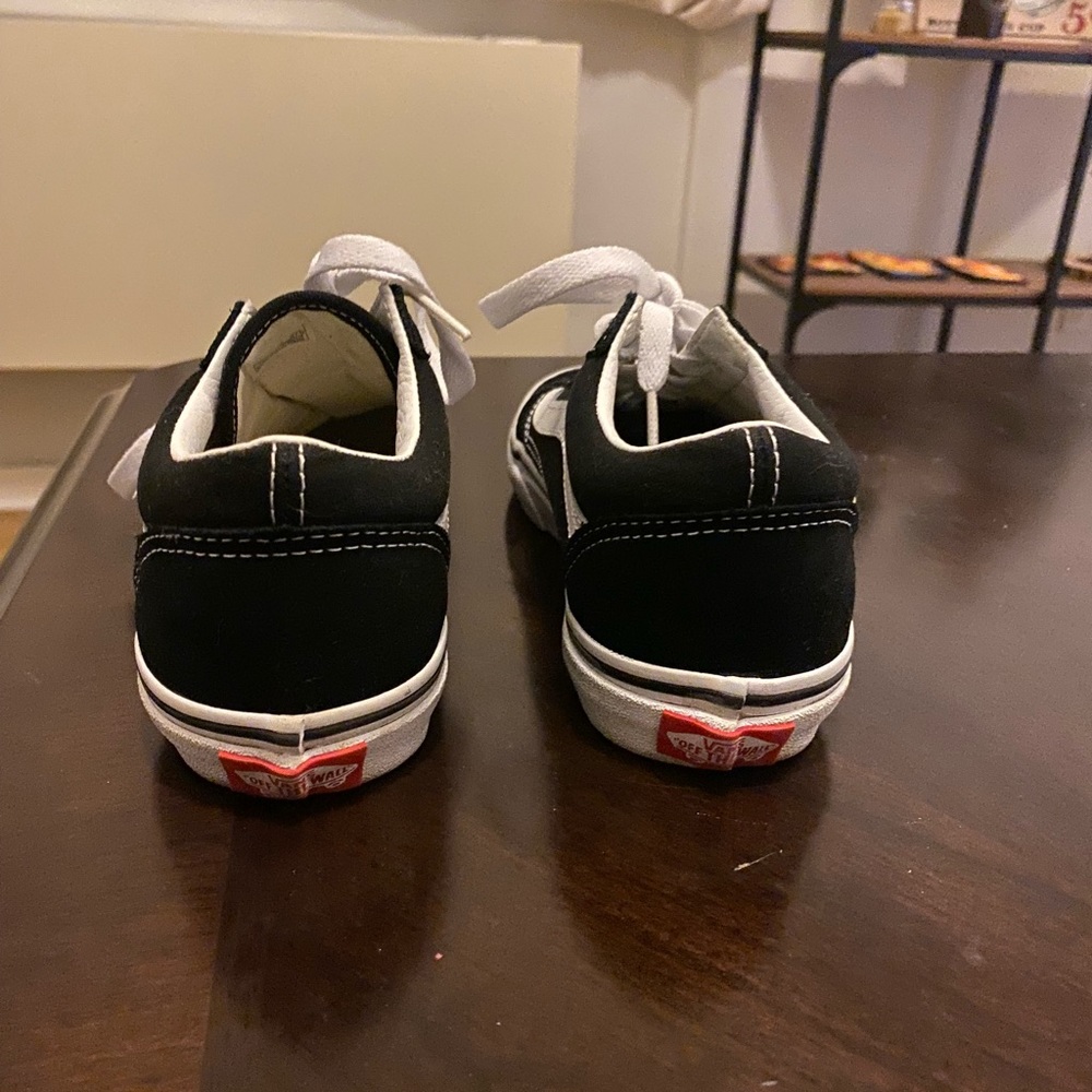 Vans - Picture 2 of 4